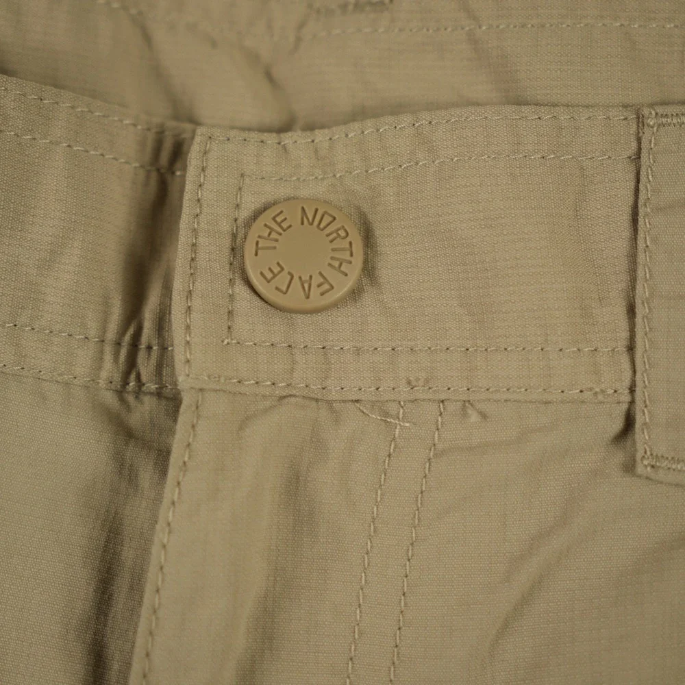 The North Face Cargo Shorts Mens Size 41 Beige Nylon Ripstop‎ Hiking Outdoor Zip